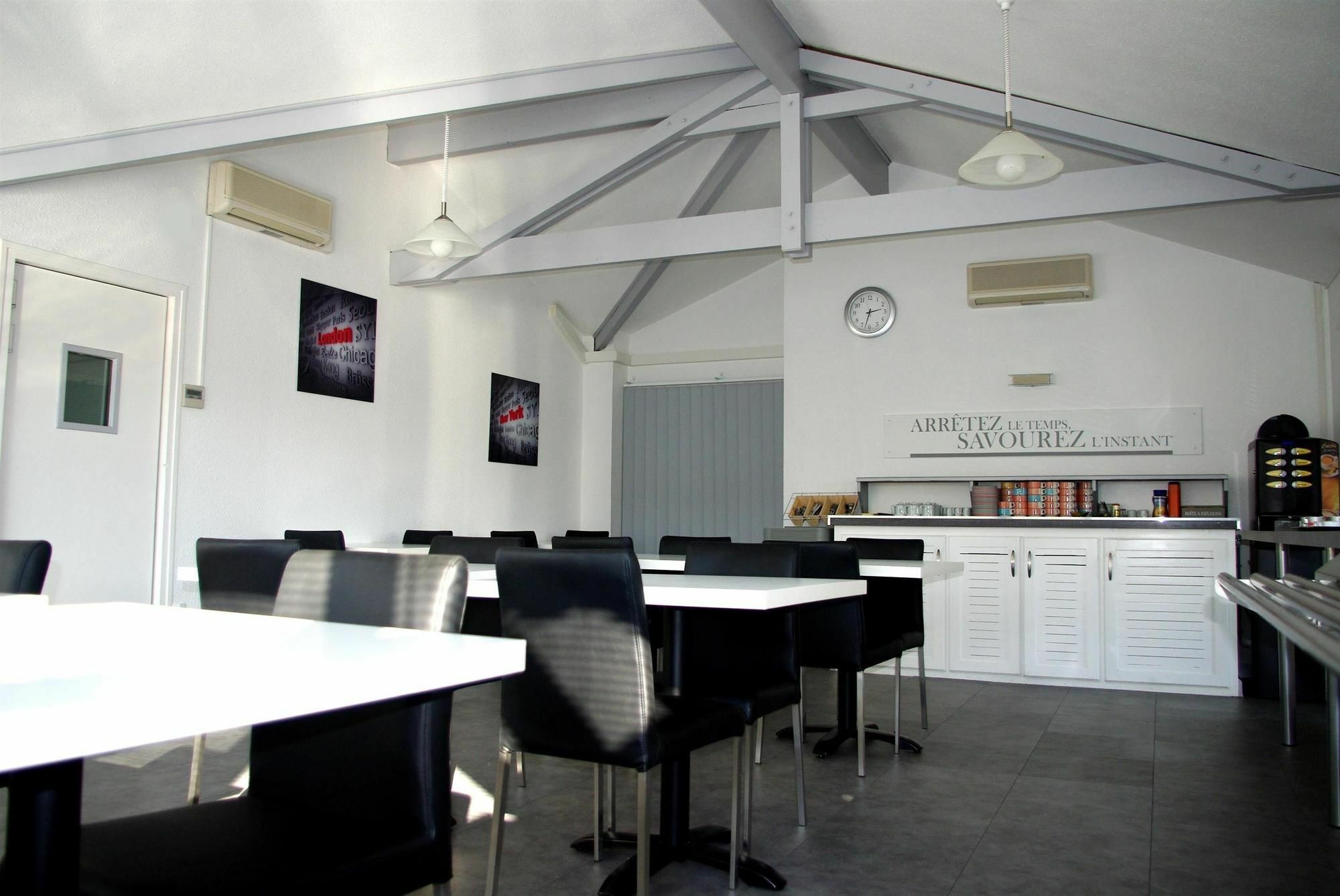 Hotel Kyriad Montauban Restaurant photo